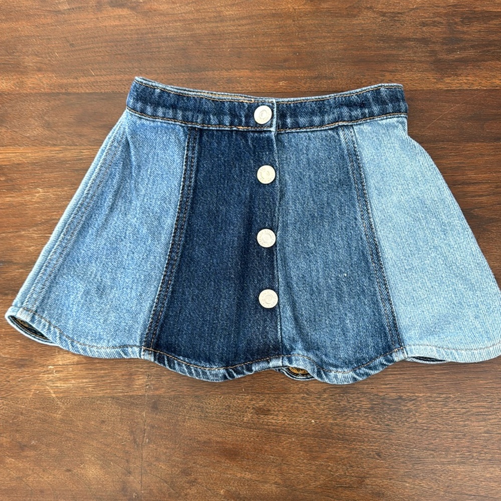 Toddler denim skirt.